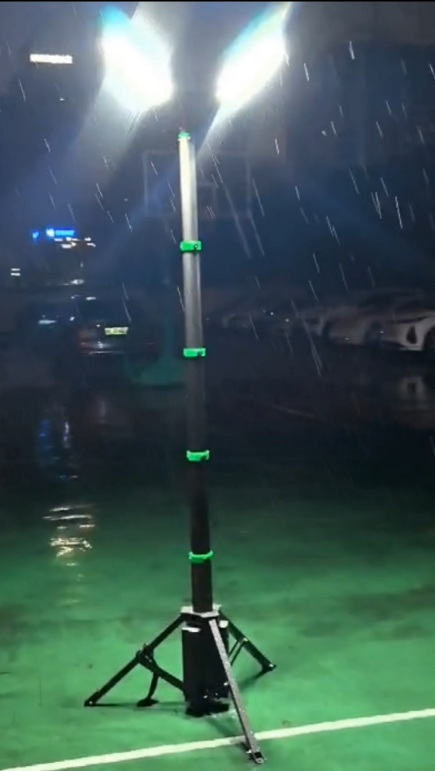 三脚付き内蔵バッテリーポータブル伸縮式LEDライトタワー アウトドアイベント照明 3